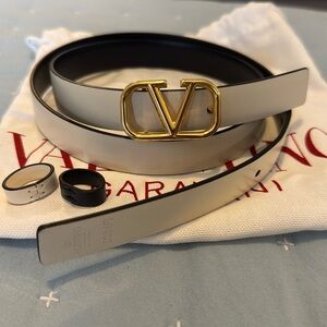 Reversible Valentino garavani belt - navy and cream size 75